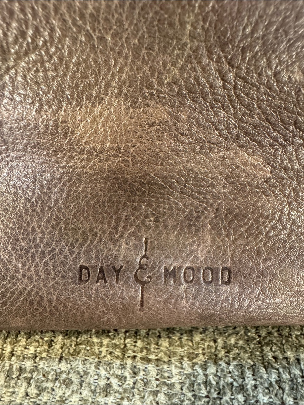 Day & Mood hobo bag crafted washed distressed leather taupe/grey shade - Picture 2 of 15